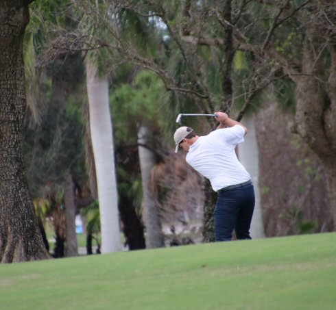 Player-on-Course-Photo-by-Steve-Stefanides